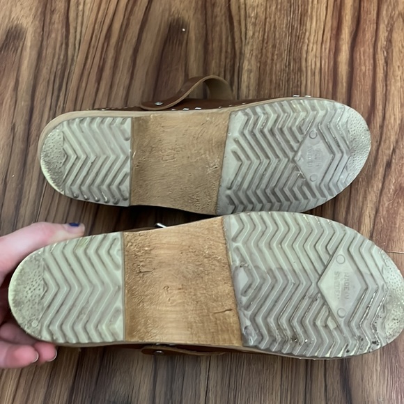 Clogs - Picture 2 of 5